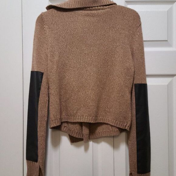 BCBGMaxazria Cropped Sweater‎ Jacket - Picture 7 of 11